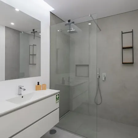 Villa Ourmadeira - Adagio *